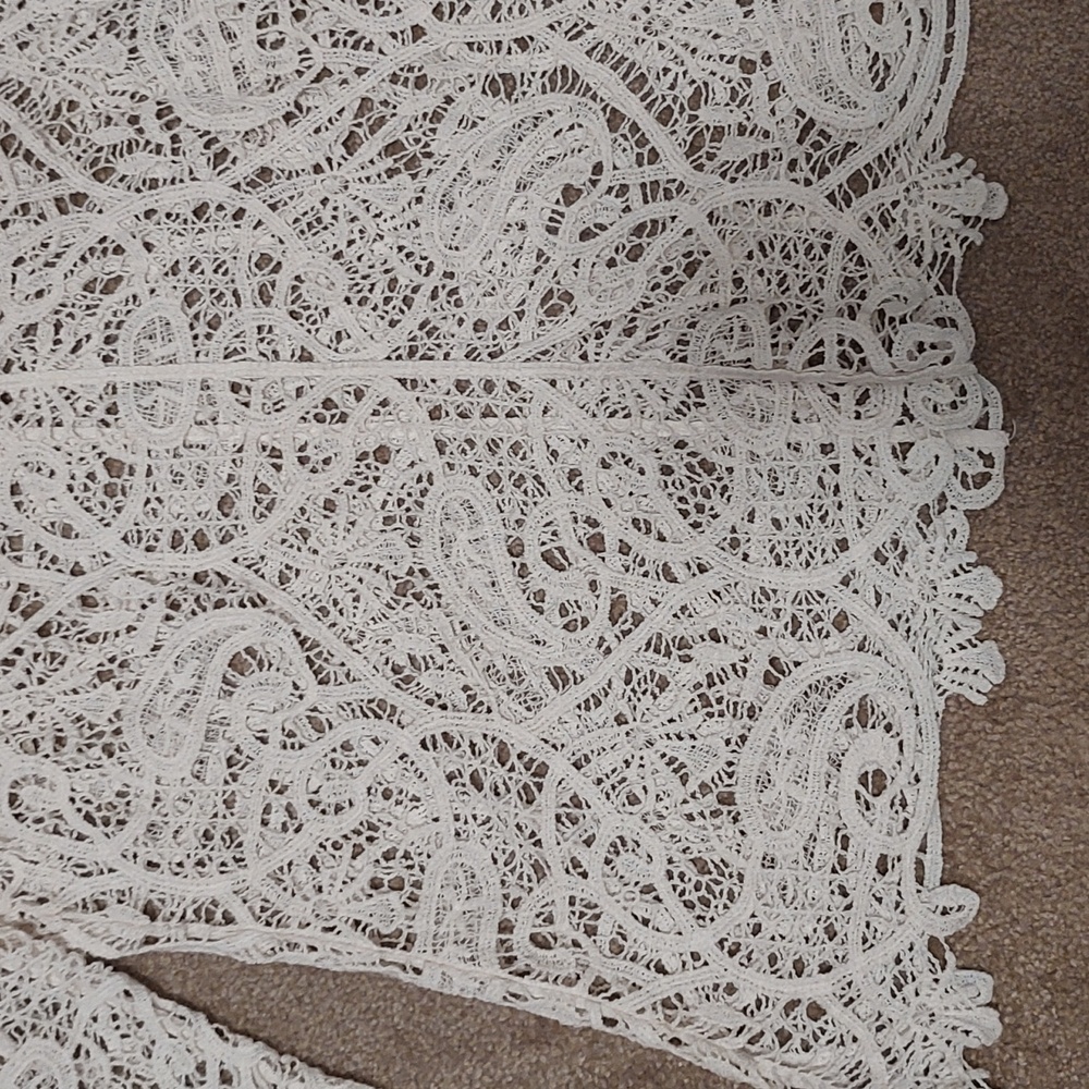 Adiva cream crocheted top - Picture 2 of 4